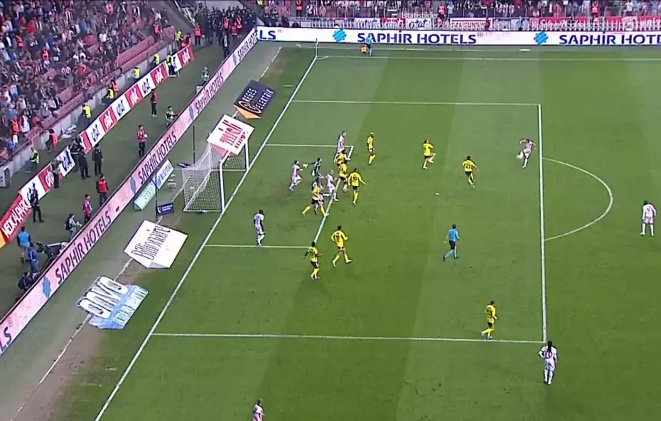 Halil Umut Meler devre arasında açıkladı: Samsunspor'un golünün iptal edilme sebebi ortaya çıktı - 3 Halil Umut Meler devre arasında açıkladı: Samsunspor'un golünün iptal edilme sebebi ortaya çıktı - 3