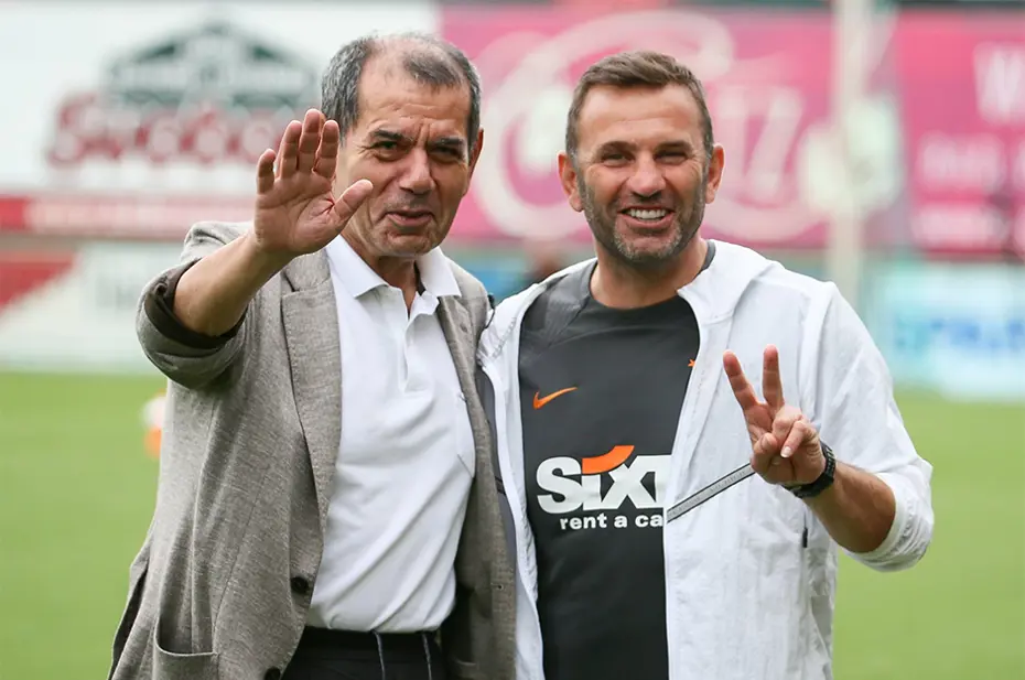 Galatasaray'da 2 ayrılık netleşti: Scout ekibi arayışlara başladı bile - 1 Galatasaray'da 2 ayrılık netleşti: Scout ekibi arayışlara başladı bile - 1