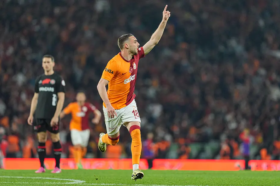 Derbi öncesi rotasyon kararı: Okan Buruk ilk 11'i değiştiriyor - 5