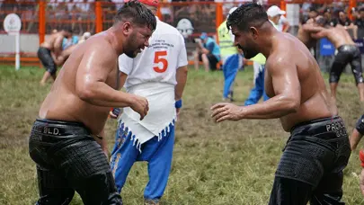 Kırkpınar'da başpehlivanlık güreşlerinde ilk tur tamamlandı