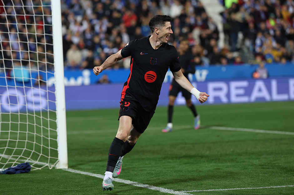 Barcelona'dan altın değerinde 3 puan