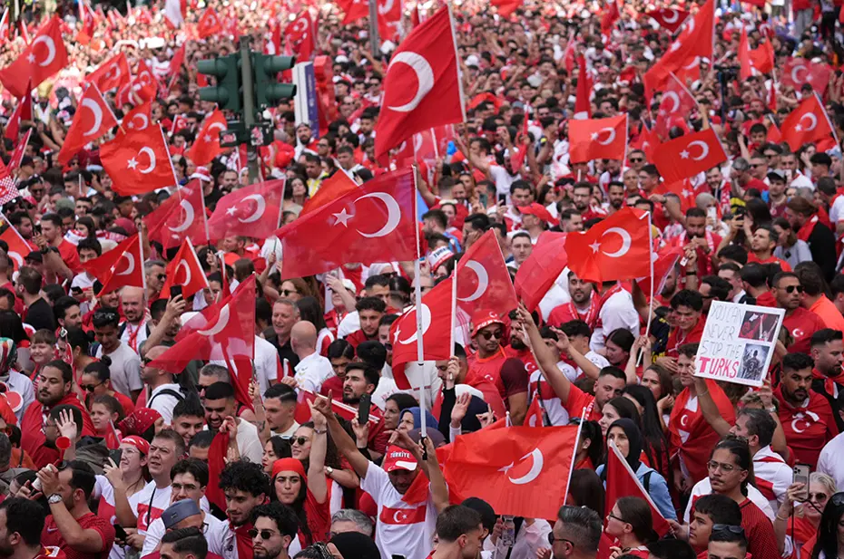 Tarihi maç öncesi Berlin'de büyük coşku, A Milli Takım'a büyük destek - 2