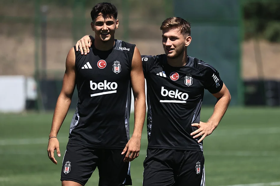 Beşiktaş'ta Mustafa Hekimoğlu sakatlandı - 1