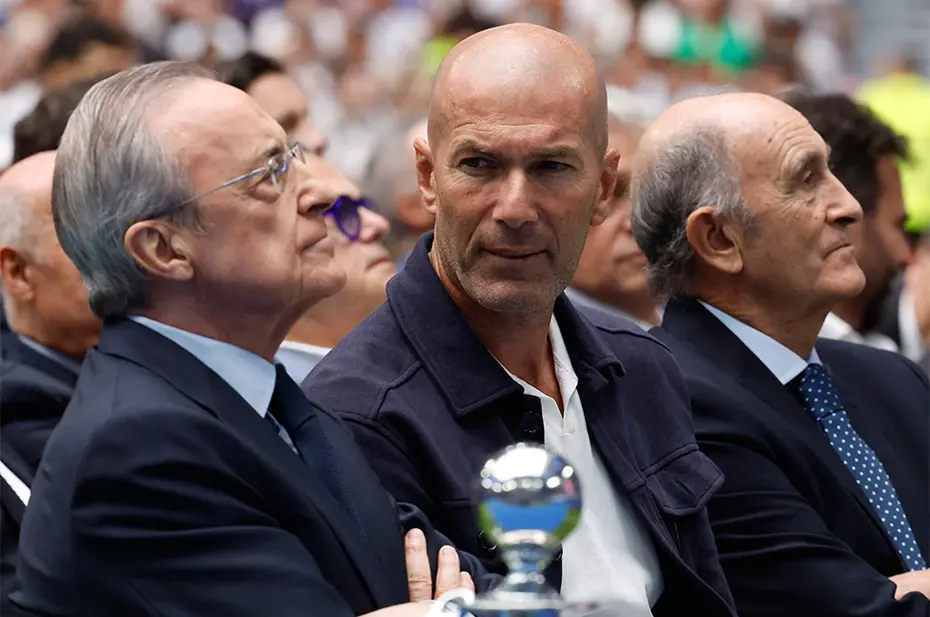Kylian Mbappe resmen Real Madrid'de: Santiago Bernabeu'da imza töreni - 3 Kylian Mbappe resmen Real Madrid'de: Santiago Bernabeu'da imza töreni - 3