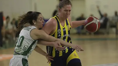 Fenerbahçe üst üste 47. galibiyetle sezonu kapattı