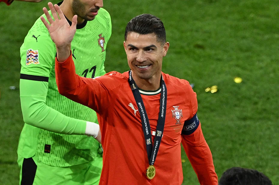 FLAŞ: Cristiano Ronaldo yeni sezonda formasını giyeceği takımı açıkladı - 1 FLAŞ: Cristiano Ronaldo yeni sezonda formasını giyeceği takımı açıkladı - 1