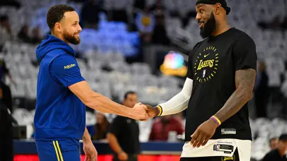 NBA'de dengeleri değiştirecek takas ihtimali: Curry ve James aynı takımda buluşabilir NBA'de dengeleri değiştirecek takas ihtimali: Curry ve James aynı takımda buluşabilir