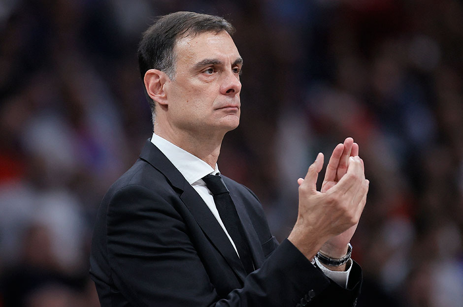 Olympiakos koçu Bartzokas: "Baskı şimdi Fenerbahçe’nin üstünde”