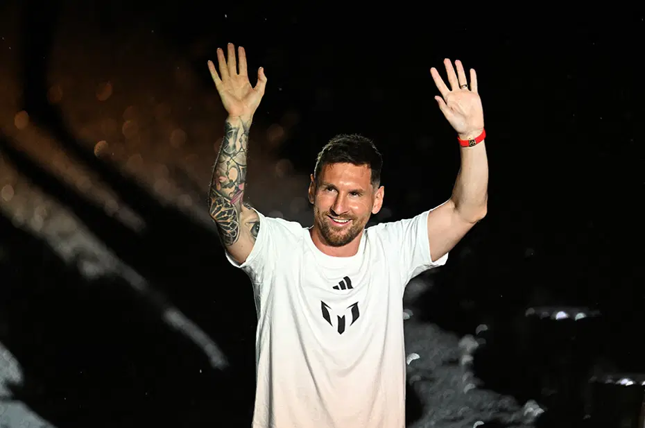 Lionel Messi'ye görkemli tören; 2025 sonuna kadar imzayı attı - 3