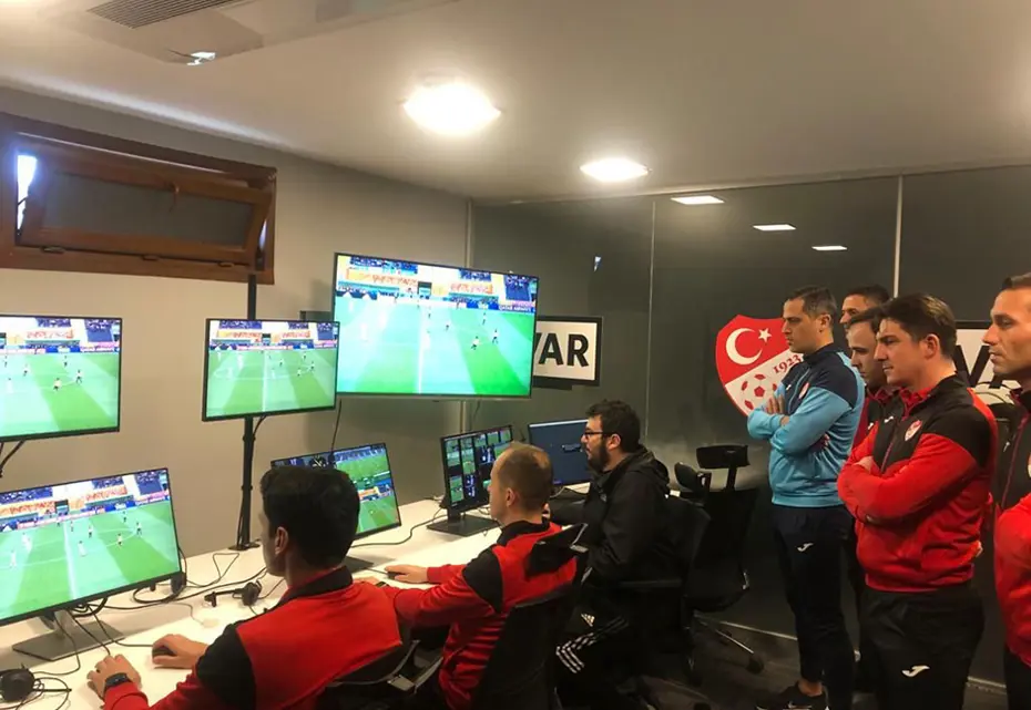 Rıdvan Dilmen'den gündeme damga vuracak hakem iddiası - 6 Rıdvan Dilmen'den gündeme damga vuracak hakem iddiası - 6