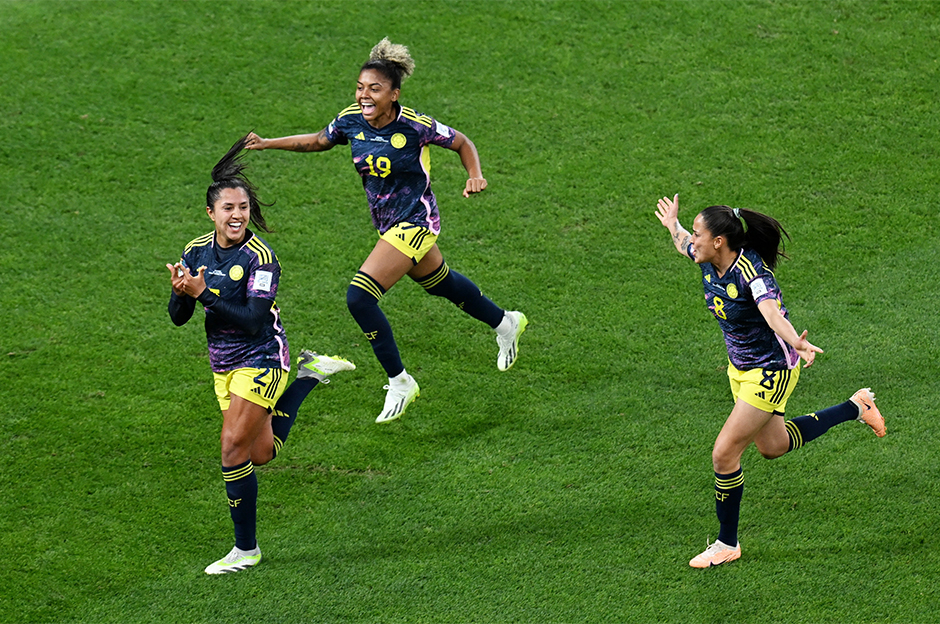 Ev sahibi Yeni Zelenda elendi, Kolombiya liderliğe yükseldi