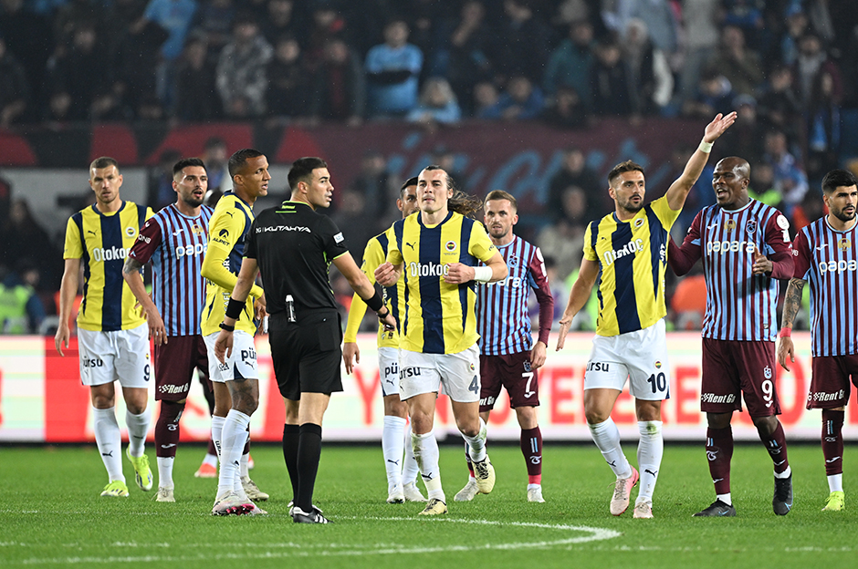 Trio ekibi Trabzonspor - Fenerbahçe maçı pozisyonlarını yorumladı