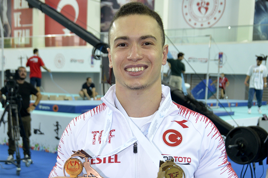 Ahmet Önder'den altın madalya