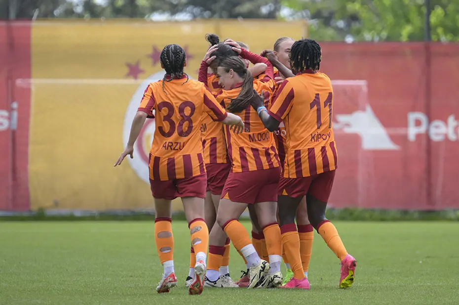 Galatasaray derbi sonrası kupa töreni yapacak mı? TFF'ye tek talep - 4