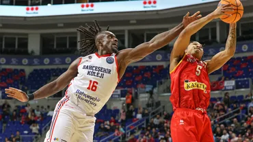 Bahçeşehir Koleji son 16 biletini uzatmada aldı