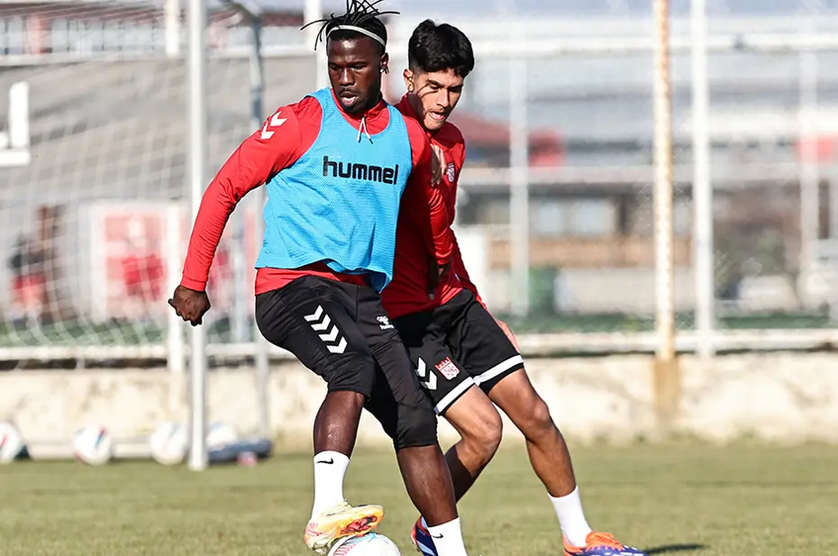 Fotoğraf sızdı: Keita Balde, Wanda Nara ile ilişki yaşadığını itiraf etti - 2 Fotoğraf sızdı: Keita Balde, Wanda Nara ile ilişki yaşadığını itiraf etti - 2