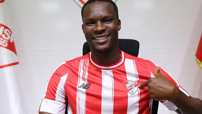 Khouma Babacar yeniden Türkiye'de