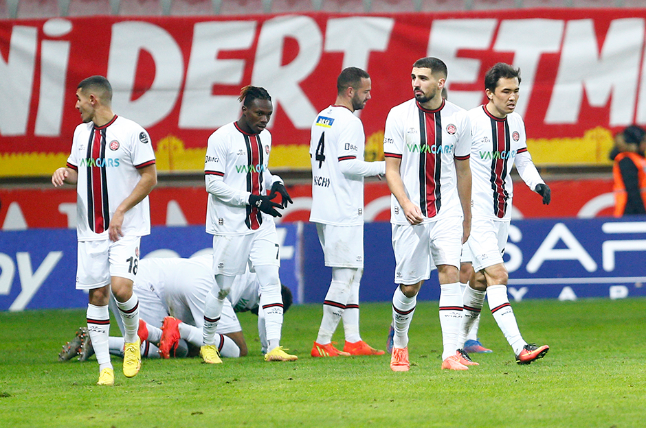 Fatih Karagümrük'ten bu sezon bir ilk!