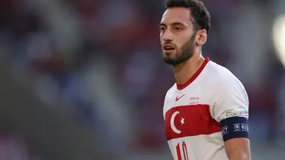 Hakan Çalhanoğlu'ndan Emre Mor ve Stefan Kuntz iddialarına cevap