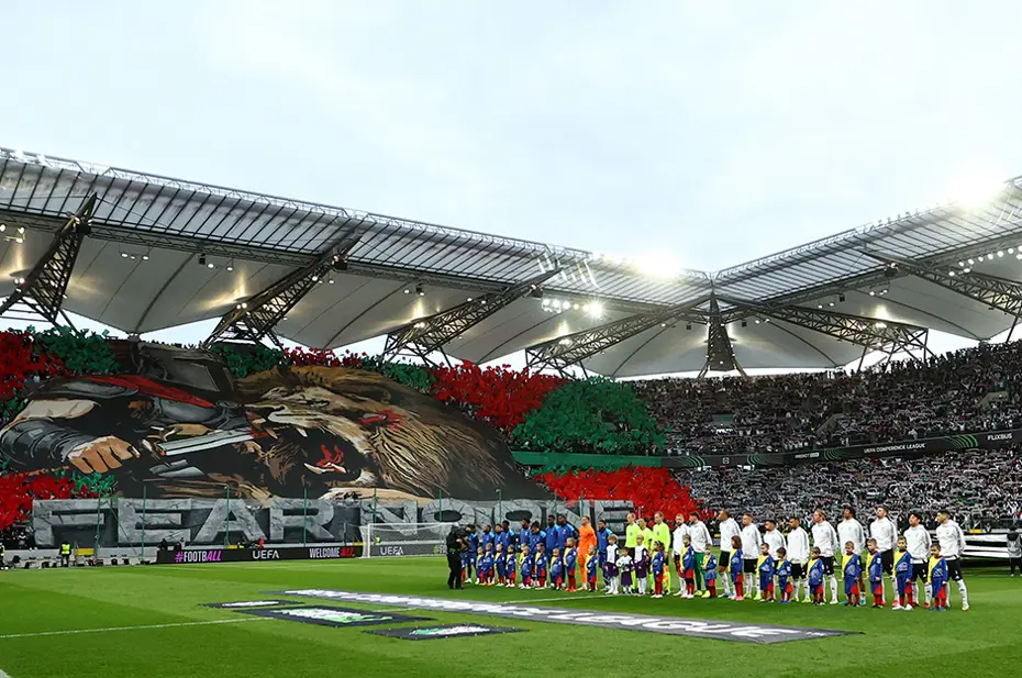 Geceye damga vuran tribün şovu: Ortalık yangın yerine döndü - 4