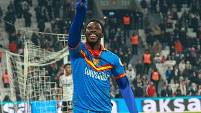 Yeni golcüsüyle anlaşan Göztepe'de Fofana ile yollar ayrılıyor