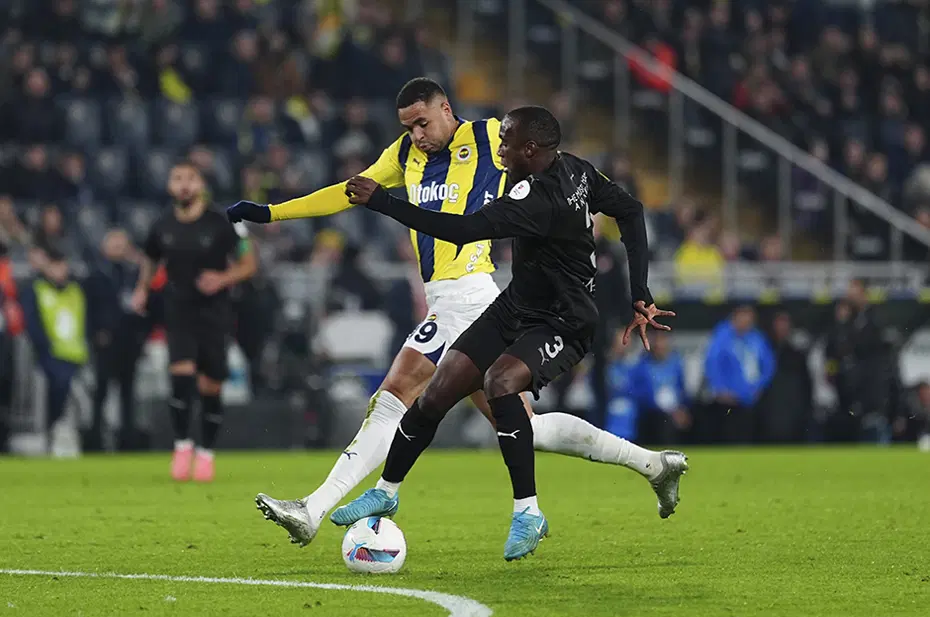 Trio yorumcular Fenerbahçe - Hatayspor maçının tartışmalı pozisyonlarını değerlendirdi: Kırmızı kart ve penaltı - 3