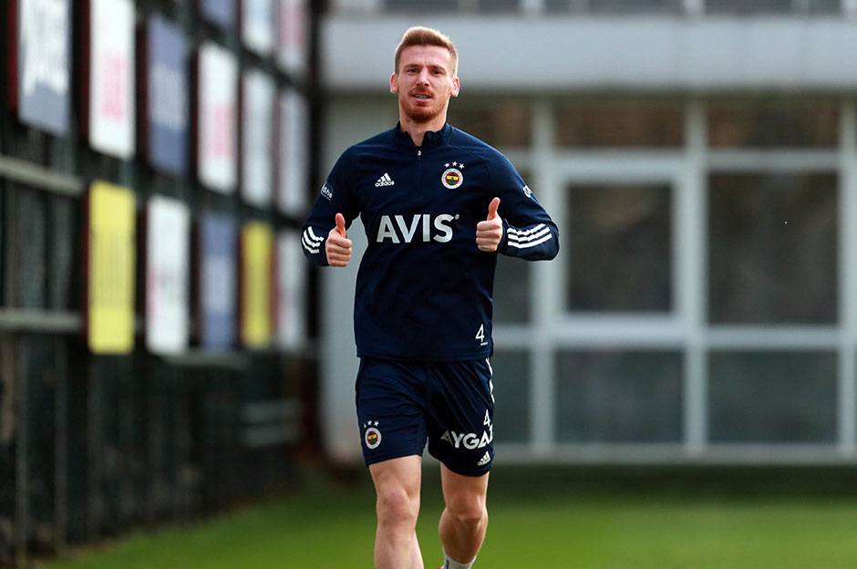 Fenerbahçe'de 2 sakatlık