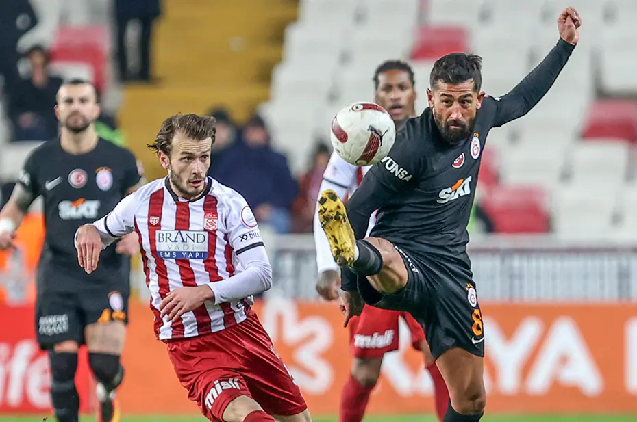 Galatasaray'ın penaltı beklediği pozisyon için Zorbay Küçük ne dedi? - 2