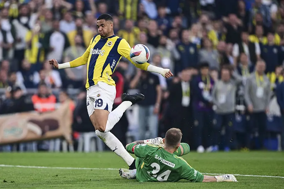 Youssef En-Nesyri Fenerbahçe taraftarını kızdırdı - 3