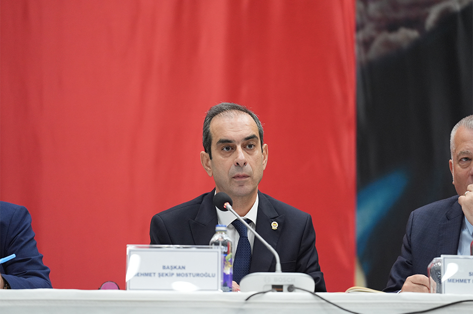 Fenerbahçe cephesinde Galatasaray maçının hakem yönetimine tepki