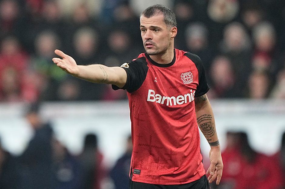 Ezeli rakiplerin Xhaka derbisi: Transferi Fenerbahçe'deki ayrılık ihtimaline bağlı