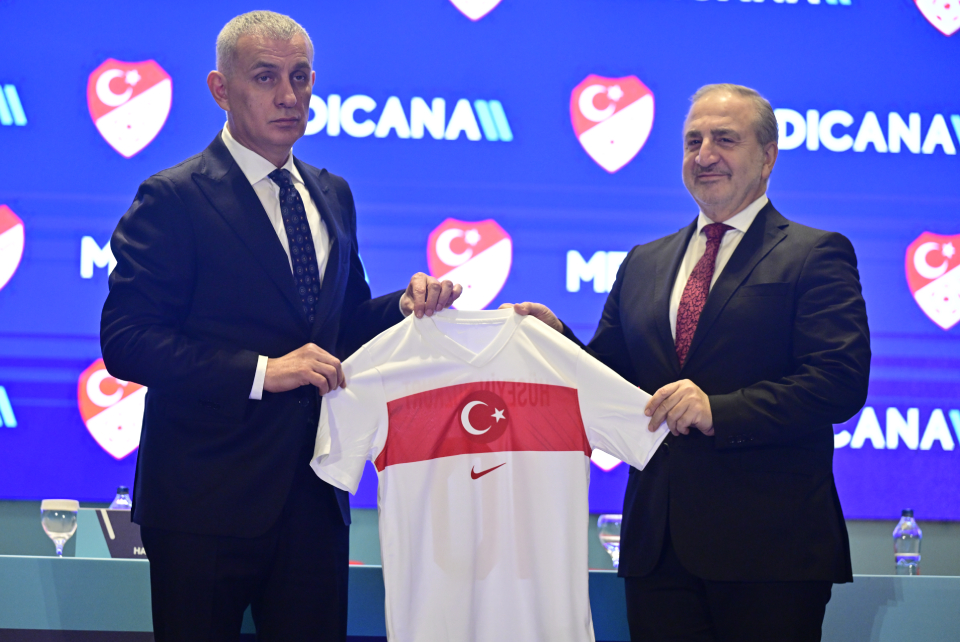 İbrahim Hacıosmanoğlu: "Bütçedeki açığı ancak sponsorluklarla kapatabiliyorsunuz"