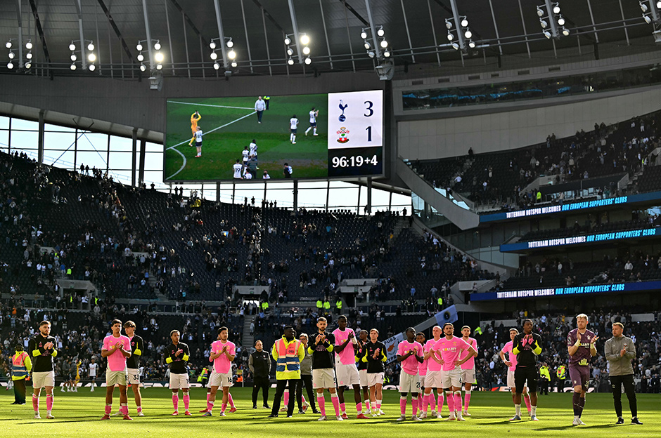 Premier Lig'den düşen ilk takım belli oldu: Alkışlarla uğurlandılar