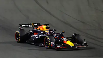 Formula 1'de Max Verstappen'den ikide iki