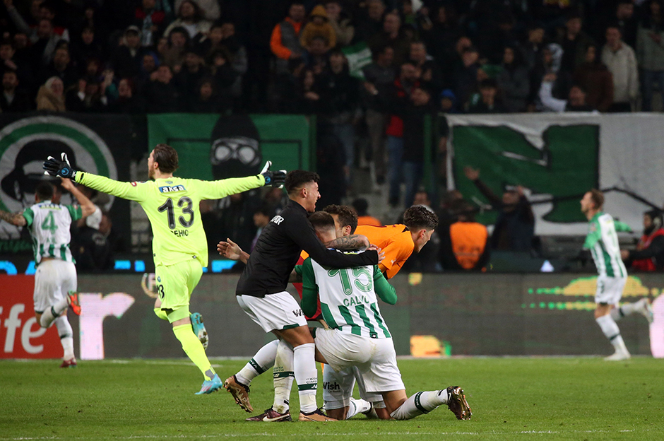 2. golden sonra Muslera ile Sehic arasında gerginlik