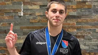 Dünya şampiyonu Doruk Erolçevik, Alanya'da coşkuyla karşılandı