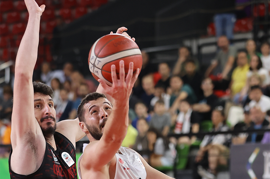 Aliağa Petkimspor evinde kazandı, ligde kalmayı garantiledi