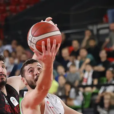 Aliağa Petkimspor evinde kazandı, ligde kalmayı garantiledi