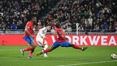 Lyon zorlanmadan çeyrek finalde: İki maçta 7 gol