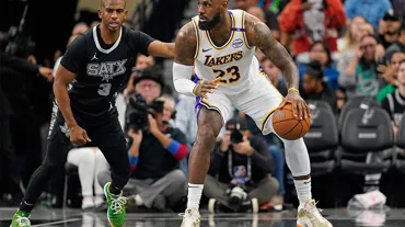 LeBron James kariyerinde ilki başardı: Lakers'tan üst üste dördüncü galibiyet