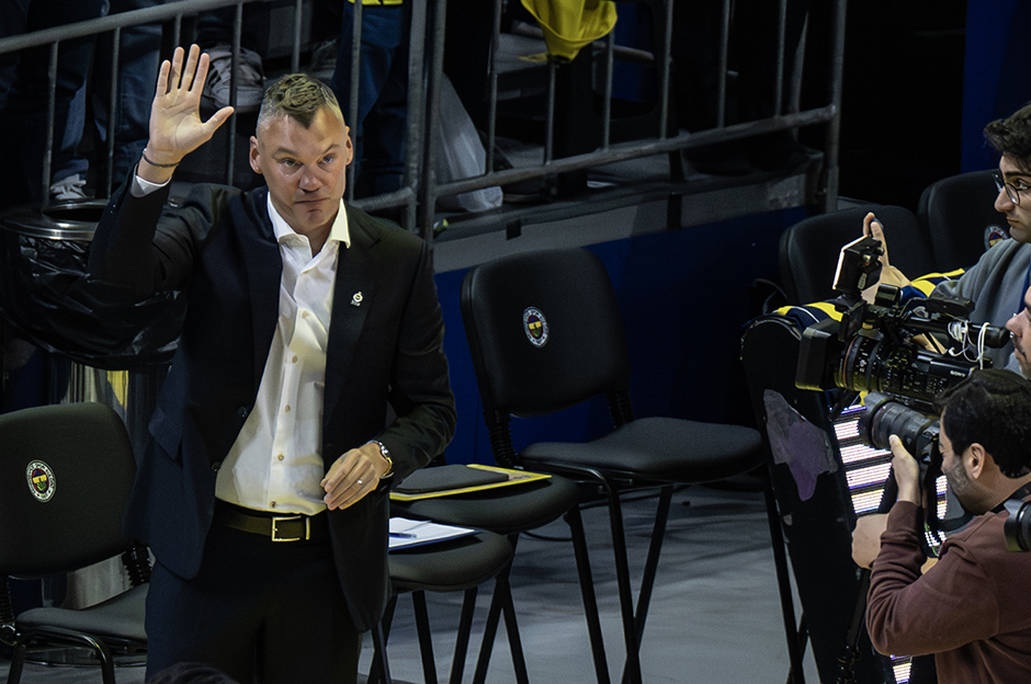 Sarunas Jasikevicius, Fenerbahçe Beko'da galibiyetle başladı