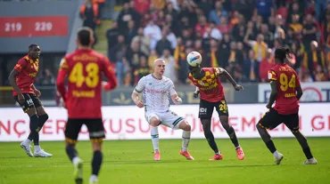 Süper Lig'de nefes kesen maç: Goller 90+8 ve 90+10'da geldi