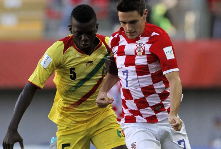 Mamadou Sangare kimdir, kaç yaşında? Mamadou Sangare hangi takımlarda forma giydi? İşte, kariyeri