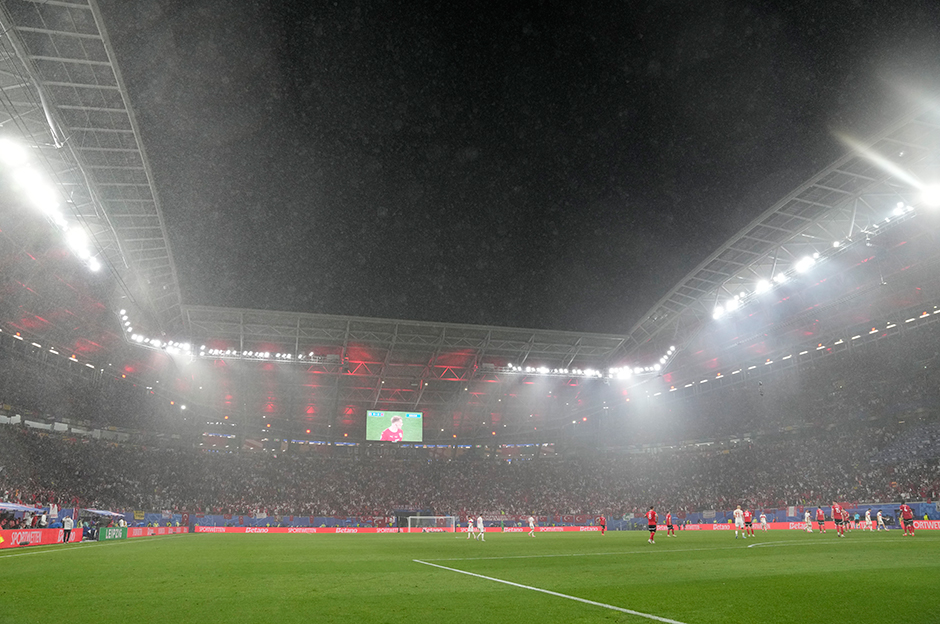 Avusturya taraftarlarının ırkçı tezahüratlarına soruşturma