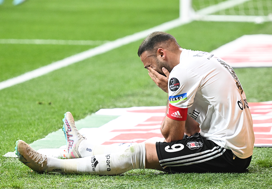 Cenk Tosun'un sakatlık süresi belli oldu