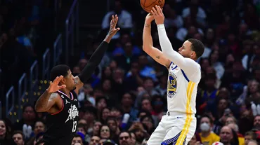 Stephen Curry'nin 50 sayısı Warriors'a yetmedi