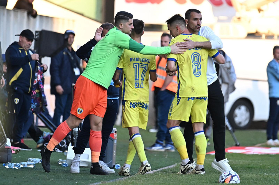 Romanya'da Mehmet Topal fırtınası: İkinci sıraya yükseldi