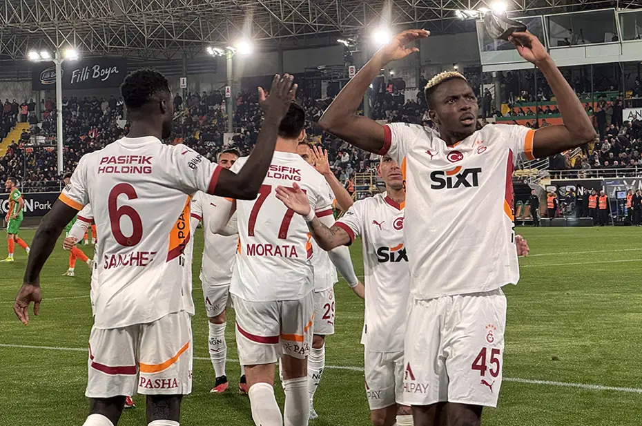 "Uçurumun kenarından döndü" | Spor yazarları Galatasaray için ne dedi? - 6 "Uçurumun kenarından döndü" | Spor yazarları Galatasaray için ne dedi? - 6