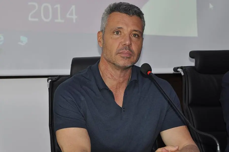 Ve Sadettin Saran'dan açıklama geldi: Fenerbahçe başkan adayı olacak mı? - 2 Ve Sadettin Saran'dan açıklama geldi: Fenerbahçe başkan adayı olacak mı? - 2