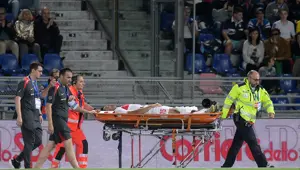 Ozan Kabak maça devam edemedi Ozan Kabak maça devam edemedi